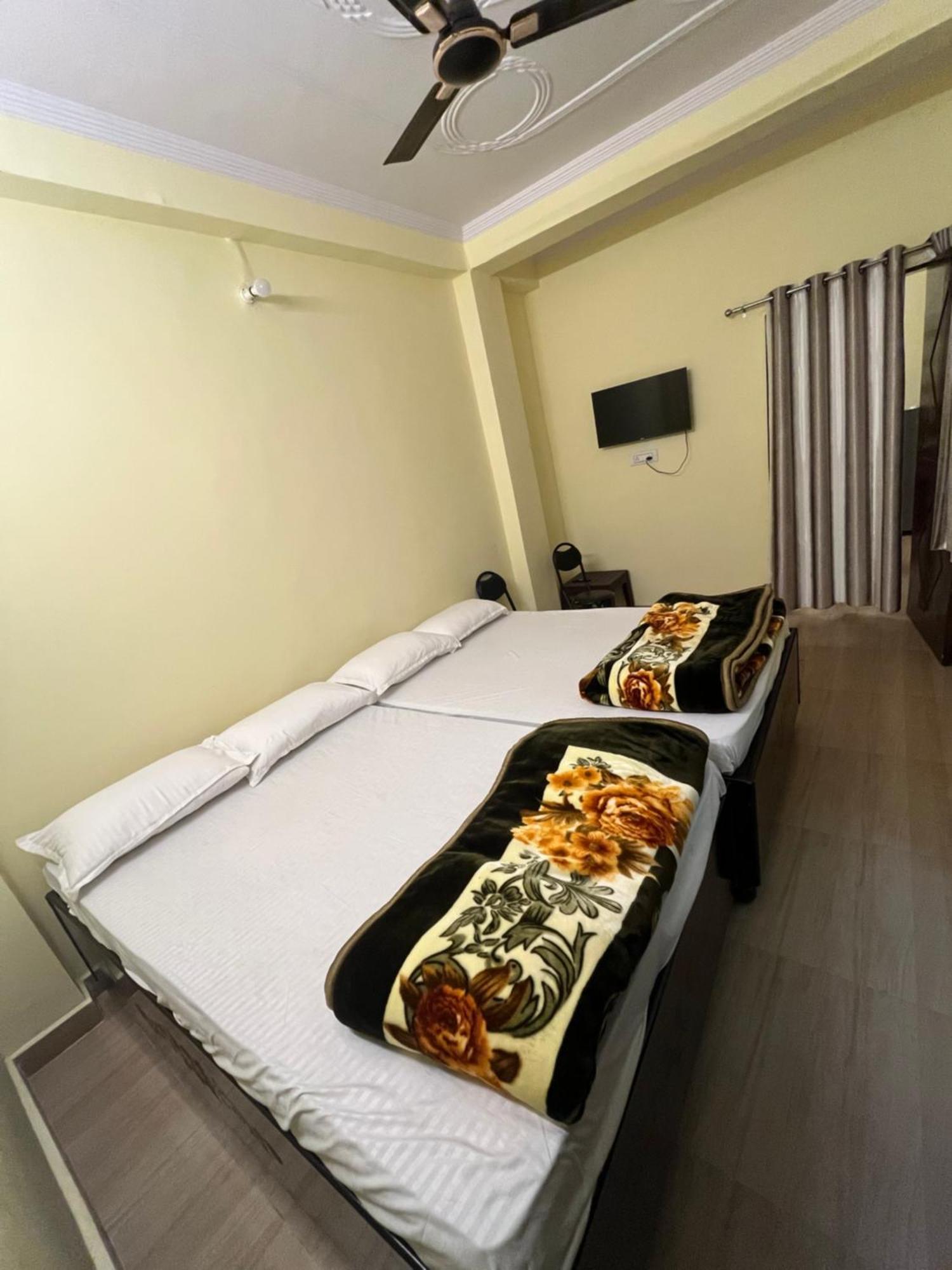 Incredible Banaras Inn Βαρανάσι Εξωτερικό φωτογραφία